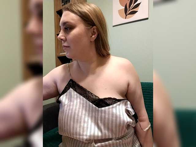 Malina2012's BongaCams show and profile