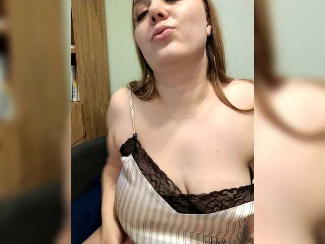 Malina2012's BongaCams show and profile