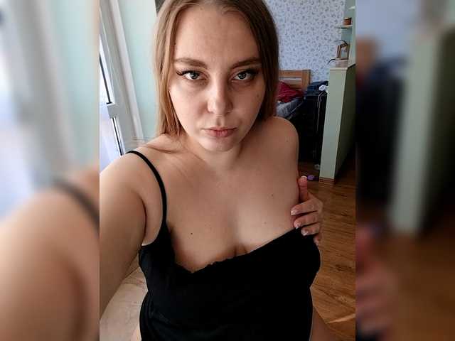 Malina2012's BongaCams show and profile