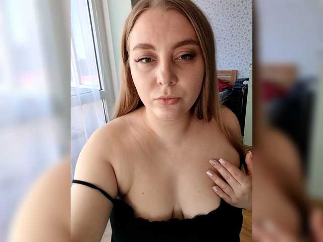 Malina2012's BongaCams show and profile