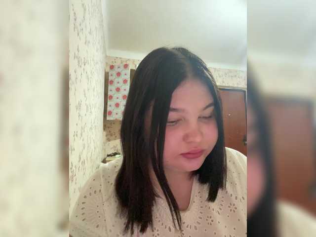 Annyshka-1's BongaCams show and profile