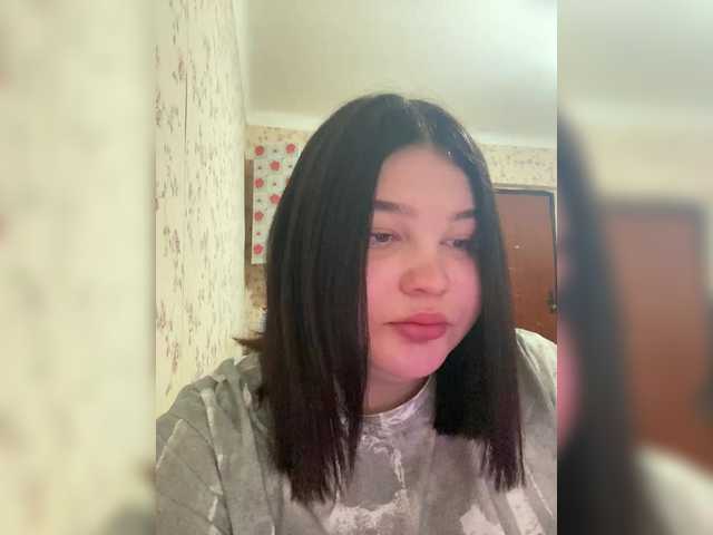 Annyshka-1's BongaCams show and profile