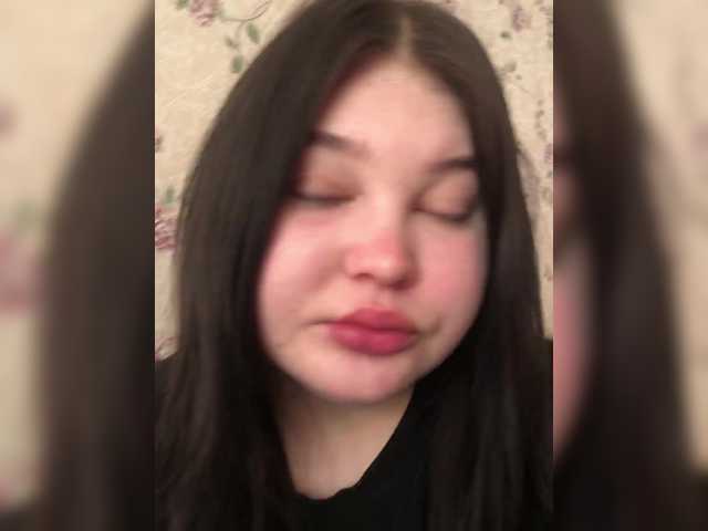 Annyshka-1 free chat on liveonude