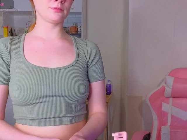 radianttwoX's BongaCams show and profile