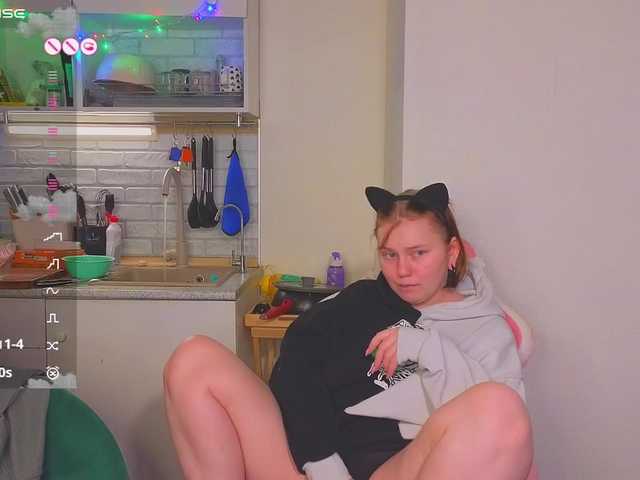 radianttwoX's BongaCams show and profile