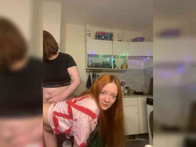 radianttwoX Live Webcam on BongaCams