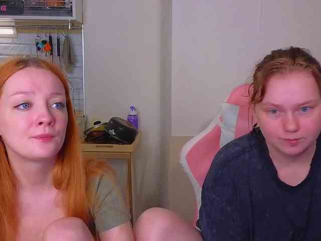 radianttwoX Live Webcam on BongaCams