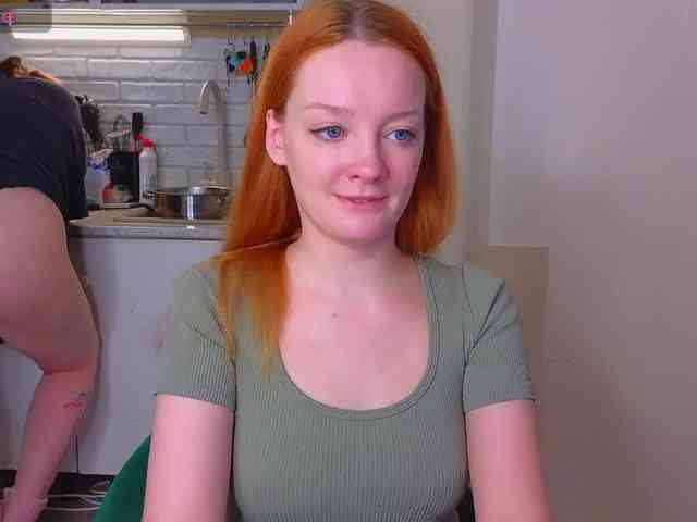 radianttwoX Live Webcam on BongaCams