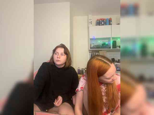 radianttwoX Live Webcam on BongaCams