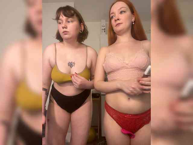 radianttwoX Live Webcam on BongaCams