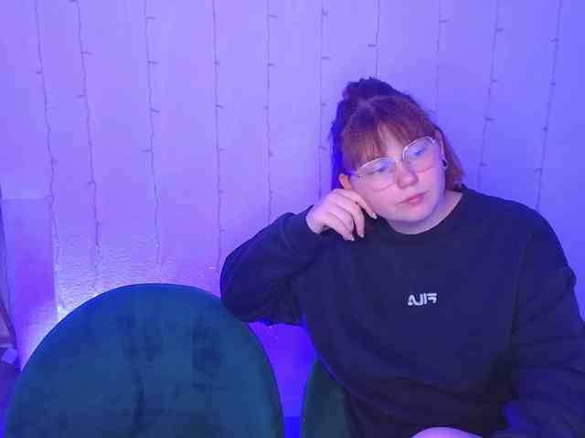 radianttwoX Live Webcam on BongaCams