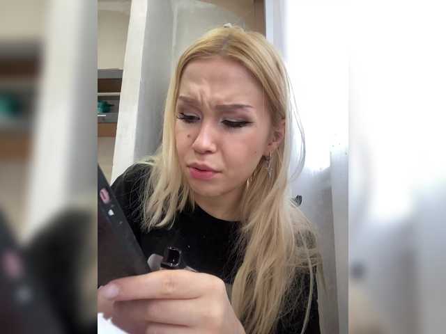 freakfarm's BongaCams show and profile