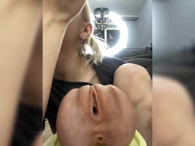 freakfarm's BongaCams profile