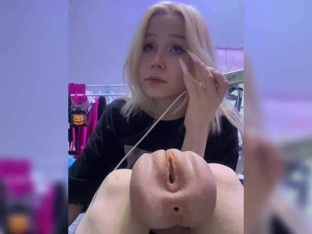 freakfarm's BongaCams show and profile