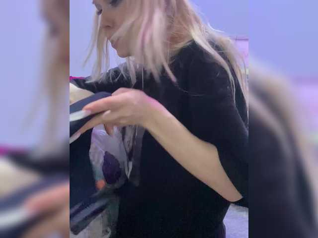 freakfarm's BongaCams show and profile