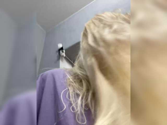 freakfarm's BongaCams show and profile