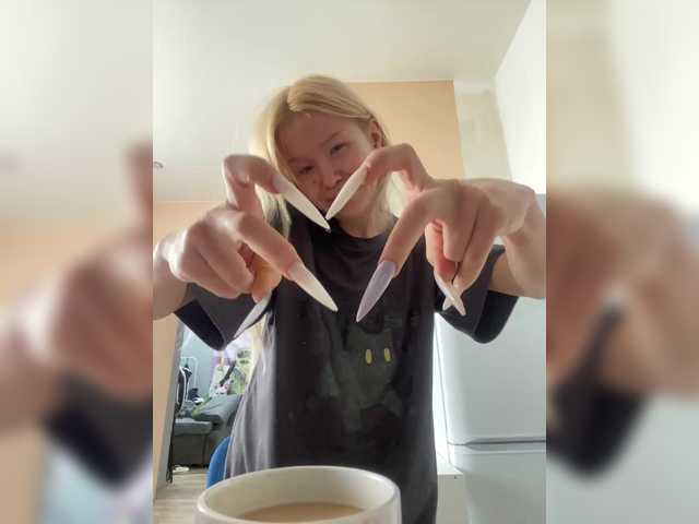 freakfarm's BongaCams show and profile