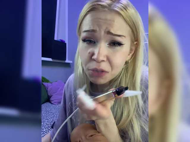 freakfarm's BongaCams show and profile