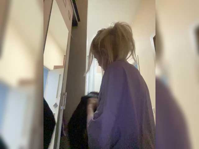 freakfarm's BongaCams show and profile