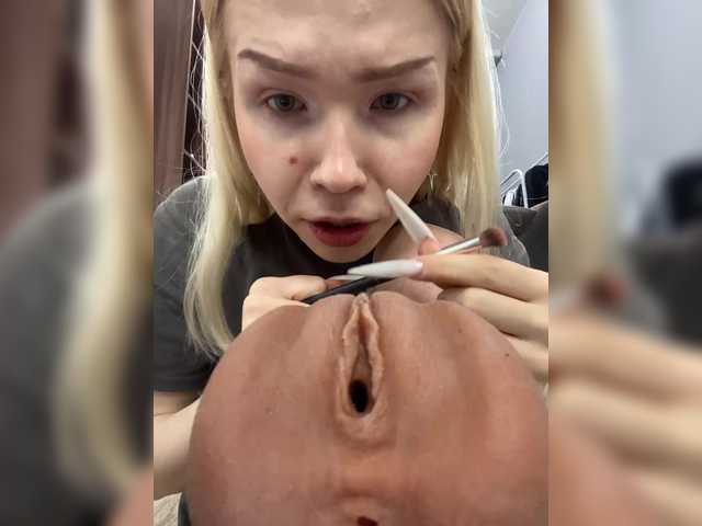 freakfarm's BongaCams show and profile