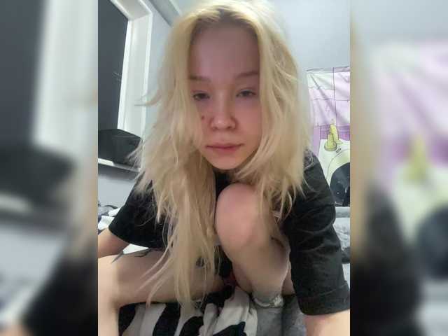 freakfarm's BongaCams show and profile