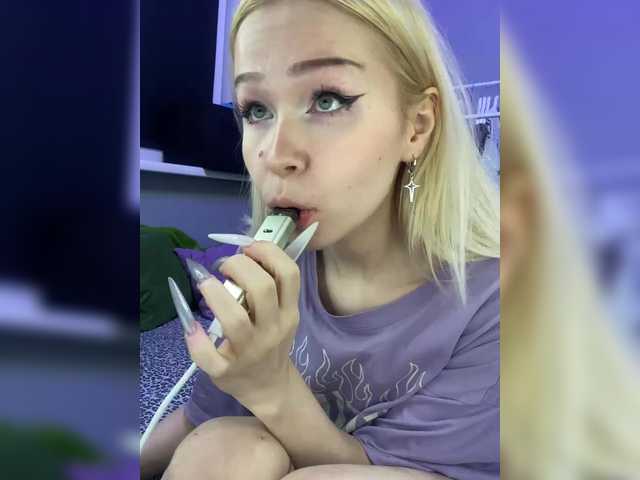 freakfarm's BongaCams show and profile