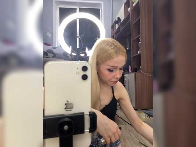 freakfarm's BongaCams show and profile