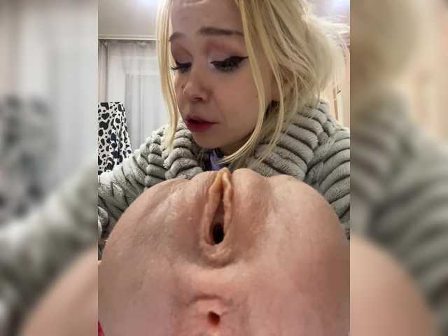 freakfarm's BongaCams show and profile