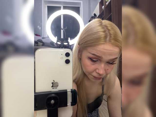 freakfarm's BongaCams show and profile