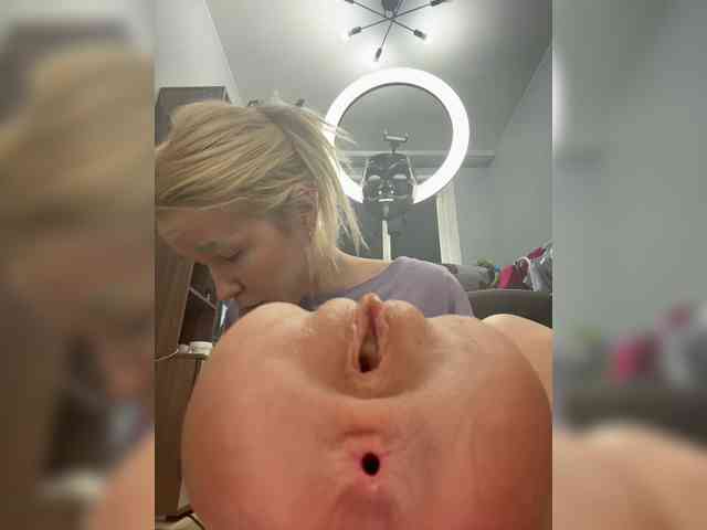 freakfarm Live Webcam on BongaCams