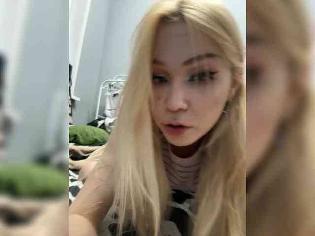 freakfarm Live Webcam on BongaCams