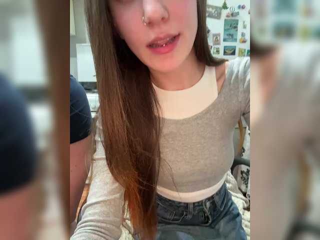 SweetPussies's BongaCams show and profile