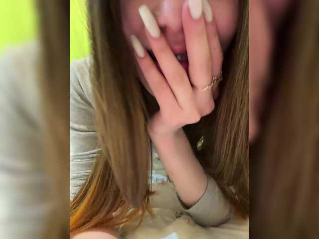 SweetPussies's BongaCams show and profile