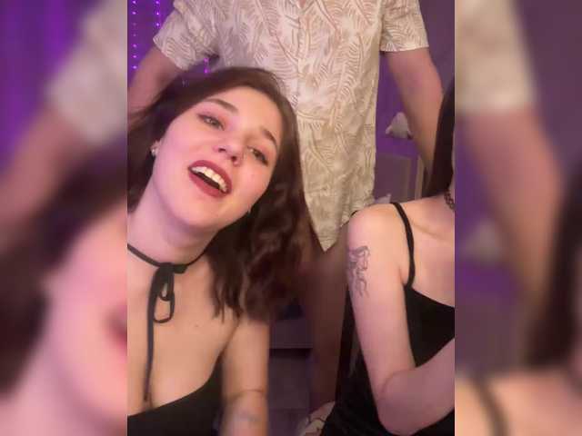 SweetPussies's BongaCams show and profile