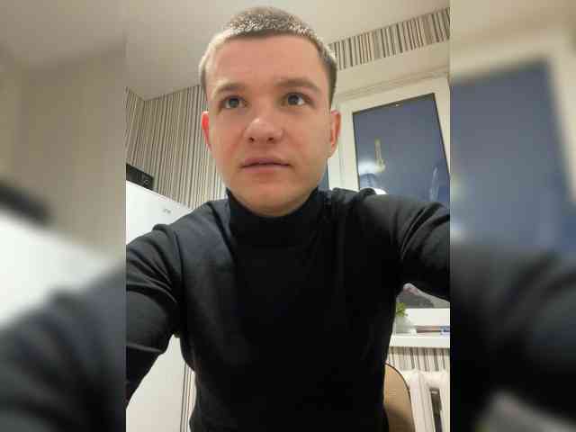 SashaGodwiewir SashaGodwiewir