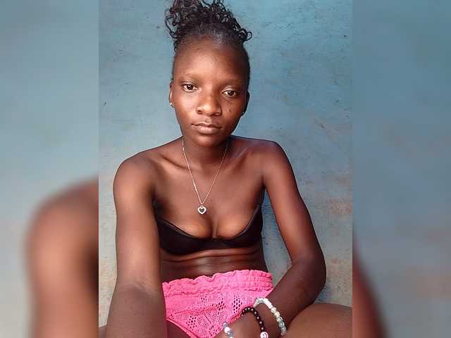 Reanaprekky's BongaCams show and profile