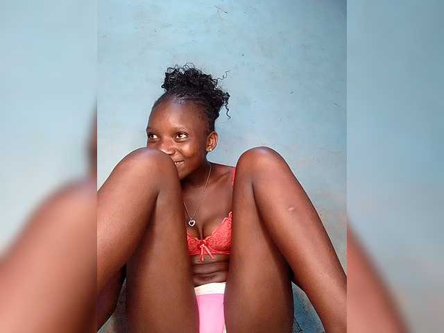 Reanaprekky's BongaCams show and profile