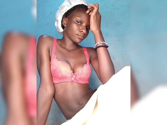 Reanaprekky's BongaCams show and profile