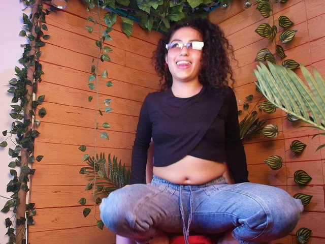 Nia-DAmore from BongaCams is Freechat