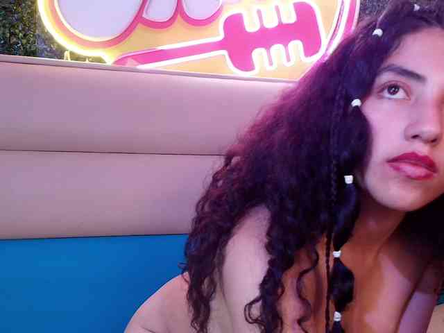 Nia-DAmore webcam