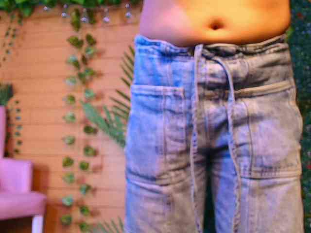 Nia-DAmore Live Webcam on BongaCams