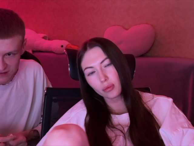 LollyHuyolly's BongaCams show and profile