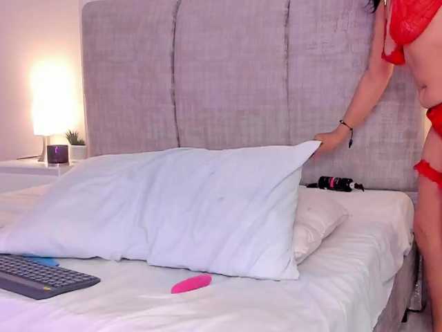 PenelopeSaenz's BongaCams show and profile