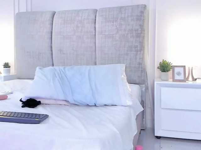 PenelopeSaenz's BongaCams show and profile