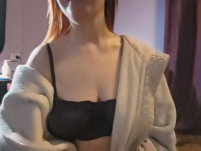 Kitti-'s BongaCams show and profile