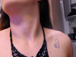 BellaTayllor Porn Show