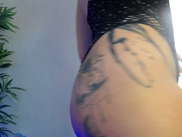 BellaTayllor from BongaCams