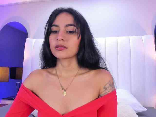 NicolleSweett04 webcam