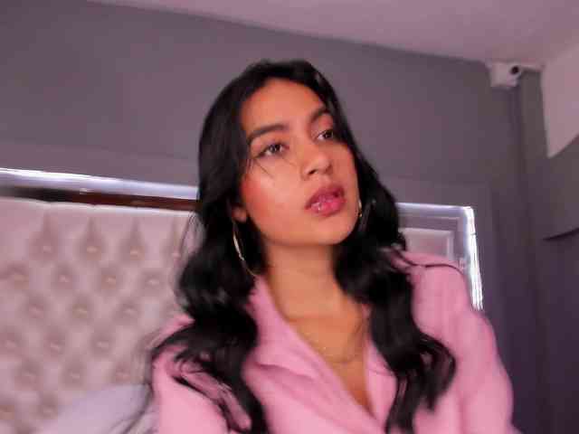 NicolleSweett04 webcam