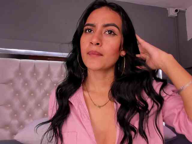 NicolleSweett04 webcam
